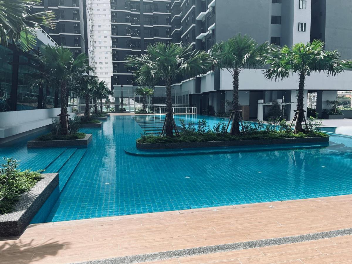 Maxim 2 Bedrooms Mrt Station Cheras *